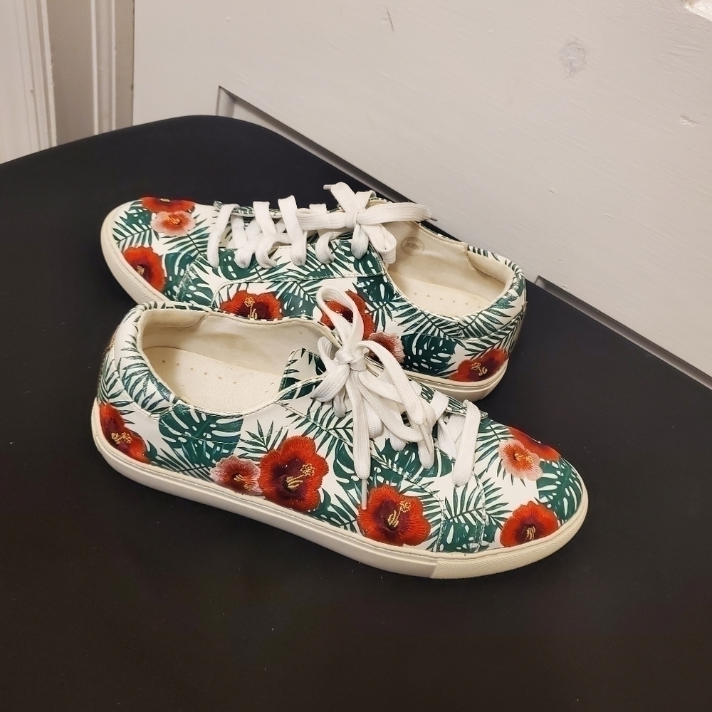 Kenneth Cole New York Floral Fashion Lace up Sneaker Shoes size 10